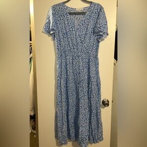 Chic Blue Floral Midi Dress